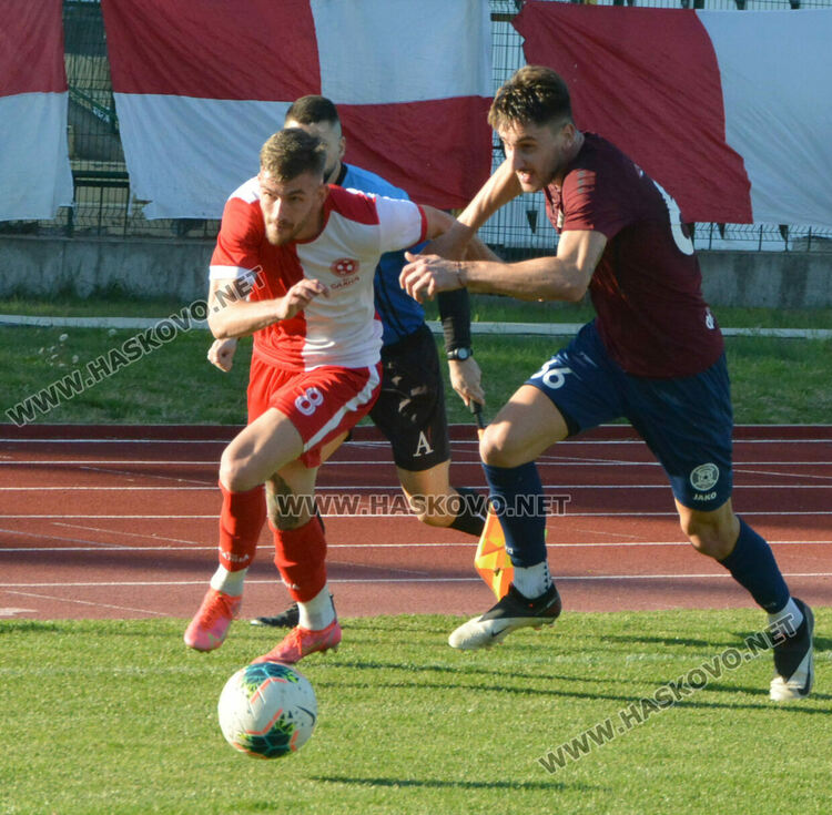 „Саяна Хасково“ победи „Загорец“ с 2:0 на „Ямача“