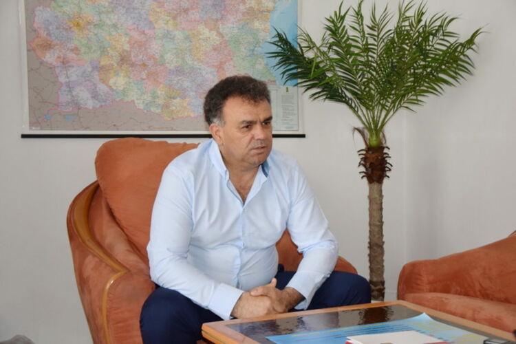 Кметът на Борино:"Областният управител се опитва да се меши пряко в изборния процес въпреки решения на ЦИК и съда"