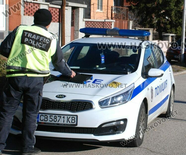 Задържаха двама дрогирани и водач с 1,78 промила в Хасковско