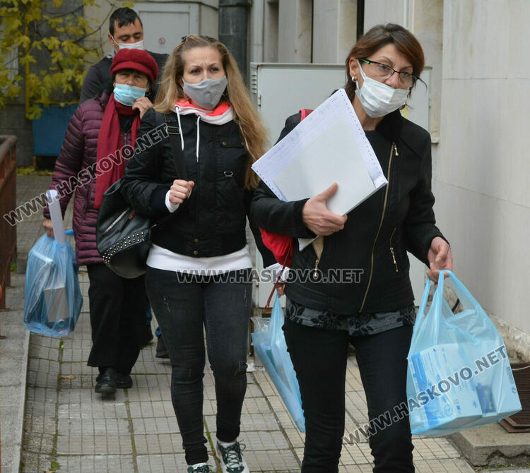 Раздадоха изборните книжа на СИК-овете в община Хасково