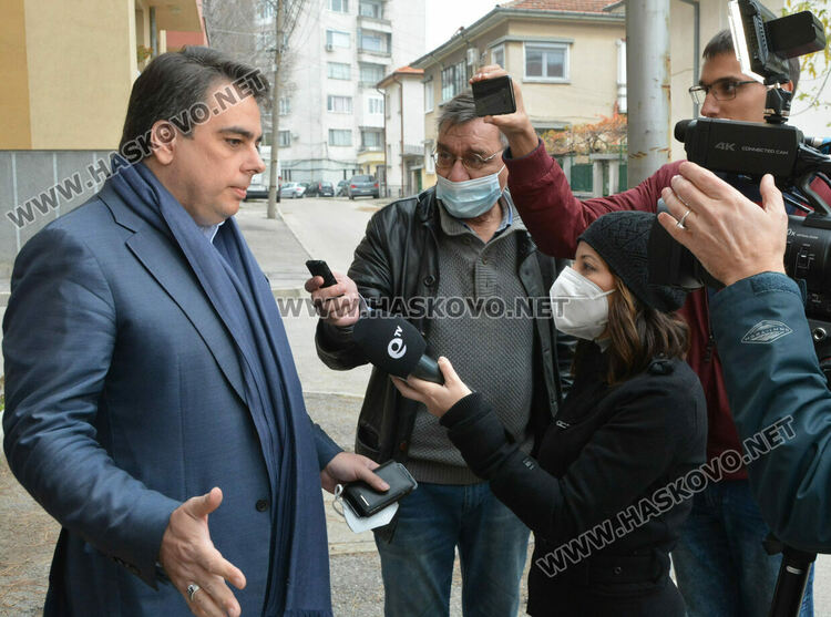 Асен Василев: Гласувах за промяна