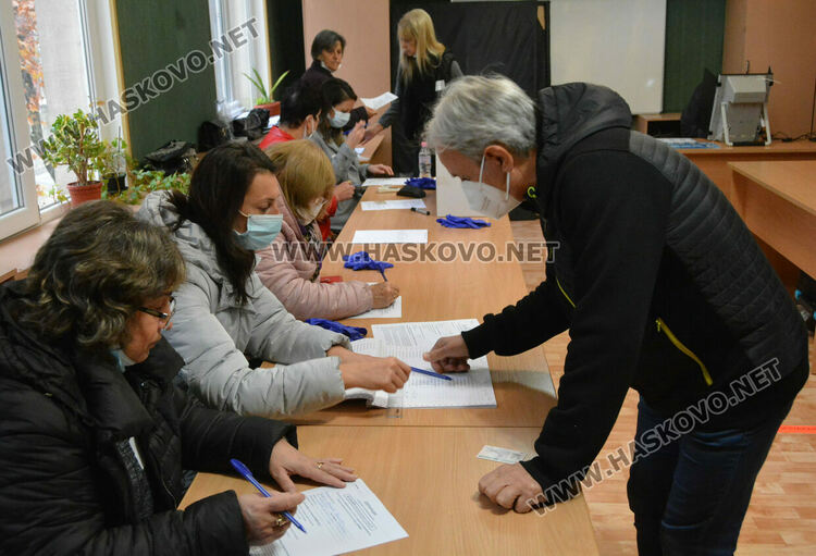 232 337 с право на глас в Хасковско на днешните избори 2 в 1