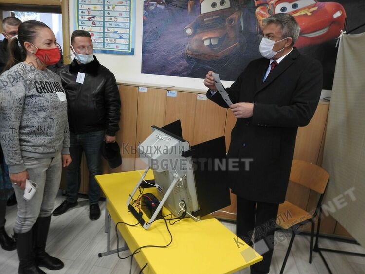 Мустафа Карадайъ в Кърджали: Служебното правителство счупи доверието в честността на изборите!