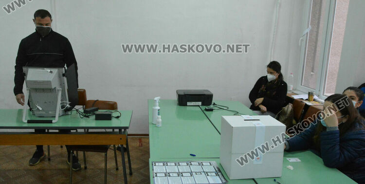 232 337 с право на глас в Хасковско на днешните избори 2 в 1