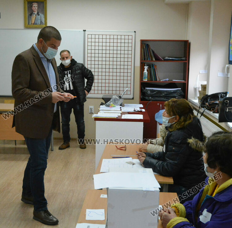 Владимир Маринов: Гласувах за сигурност, стабилност, прозрачност