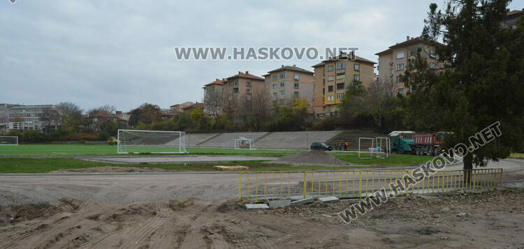 Пускат стадион „Младост“ след няколко седмици