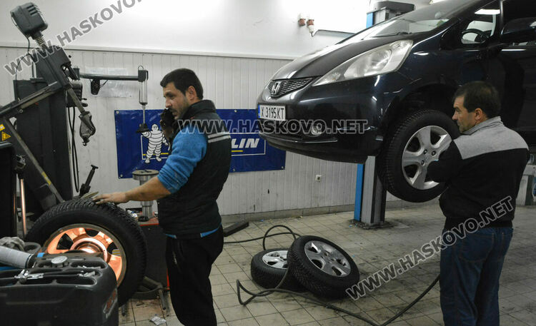 Скок на гумите с 10 %, все повече се купуват нови