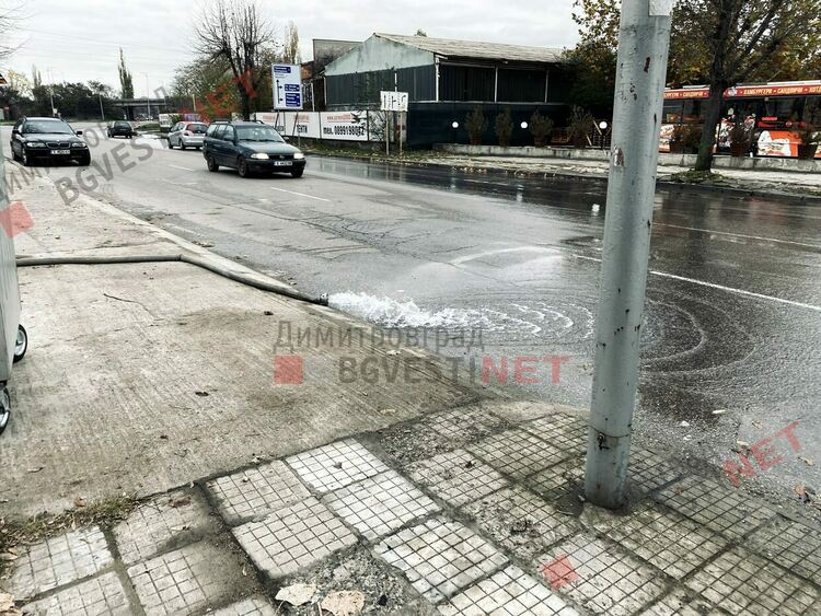 Наводни се новооткритият център за временно настаняване в Димитровград