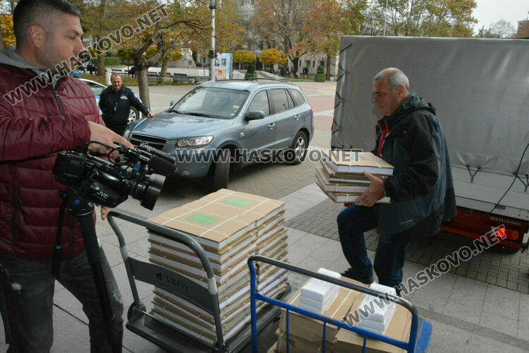 Изборните книжа за Хасково и Кърджали пристигнаха ден по-рано от бюлетините