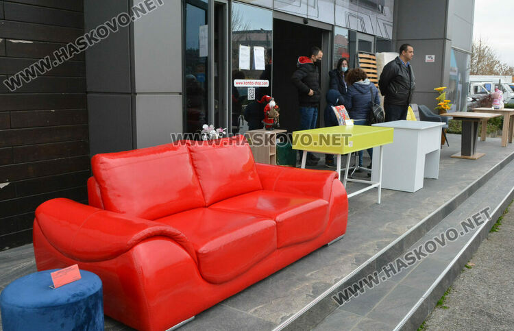 Черният петък подрани: голямото пазаруване започна при строги мерки и изнесени мостри