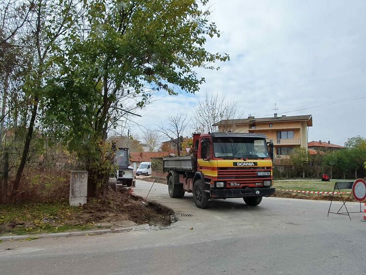 До 1 декември трябва да приключи ремонтът на ул. "Малина" 
