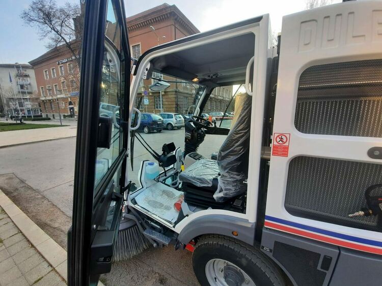 Община Перник закупи нова мотометачна машина