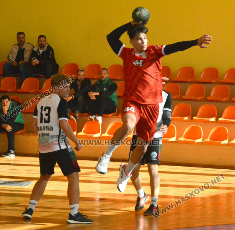 „Асти 91“ с победа във втория кръг на  мъжката хандбална Б група