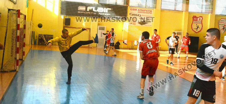 „Асти 91“ с победа във втория кръг на  мъжката хандбална Б група