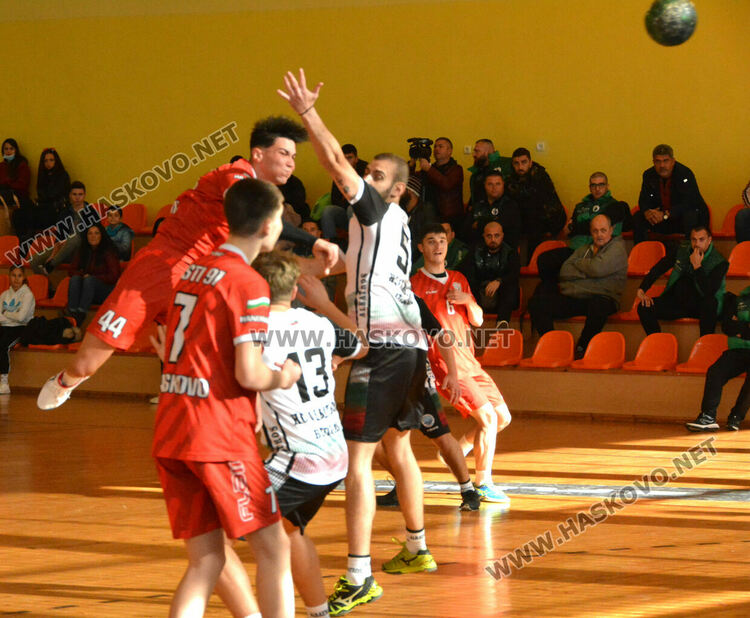 „Асти 91“ с победа във втория кръг на  мъжката хандбална Б група