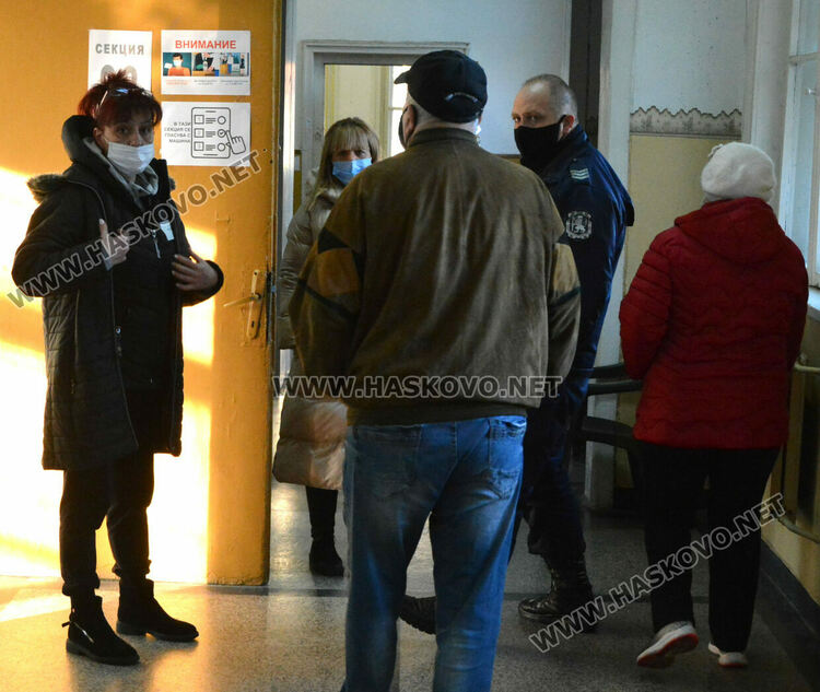 232 337 избиратели в Хасковска област гласуват на президентския балотаж