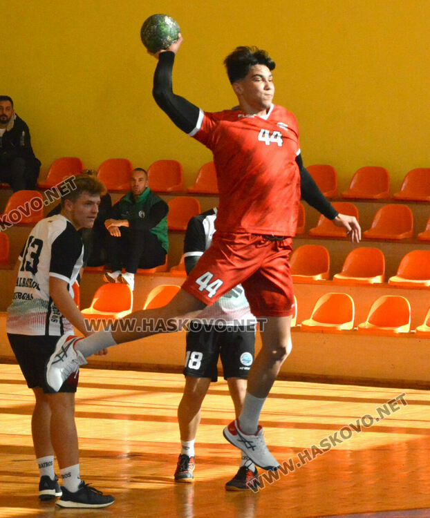 „Асти 91“ с победа във втория кръг на  мъжката хандбална Б група