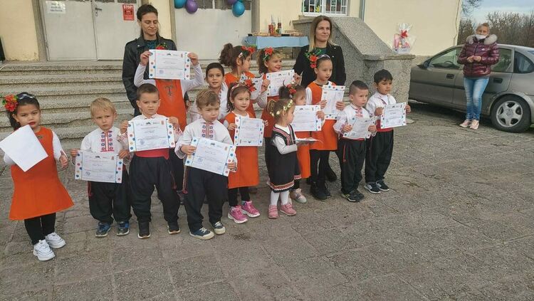 Откриха „Зелена класна стая“ в детската градина в Стамболийски