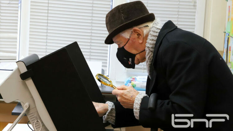 Радев печели изборите в цялата страна с изключение на Кърджали