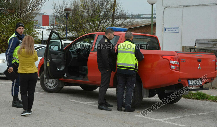 Пожарникар със служебен автомобил блъсна Фолксваген в Хасково