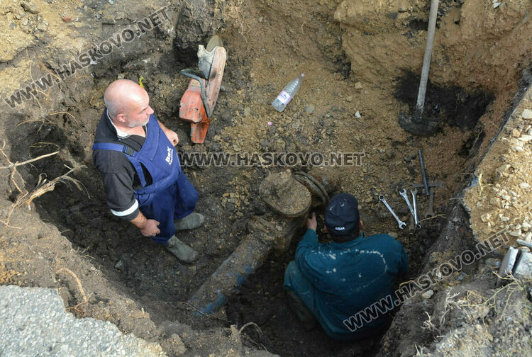 Опашка пред водоноската в „Бадема“ заради спряната вода