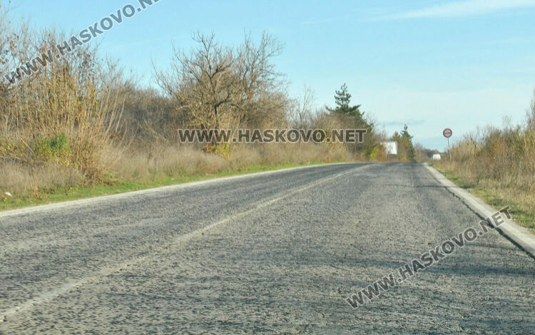 Водачи питат за ремонта на пътя от Хасково за Пловдив, жалват се за липсваща маркировка 