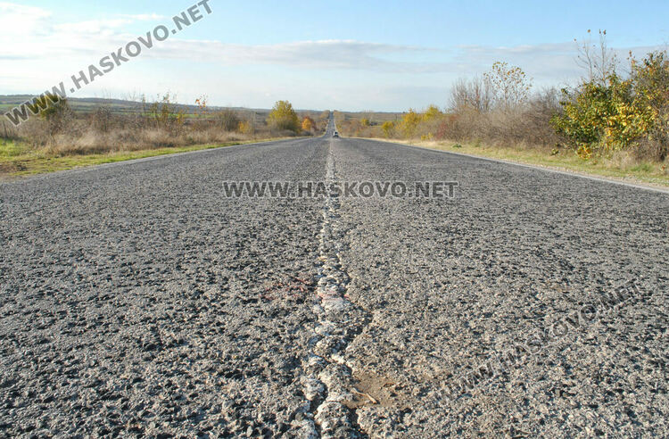 Водачи питат за ремонта на пътя от Хасково за Пловдив, жалват се за липсваща маркировка 