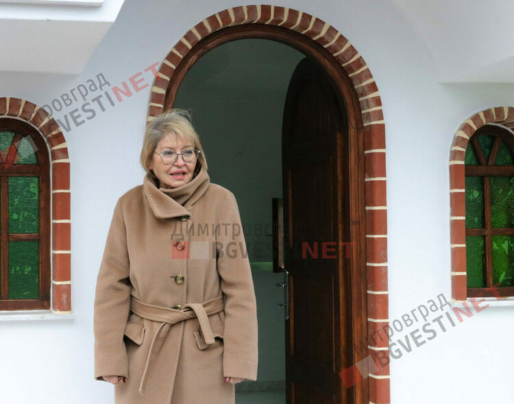 Райново вече има православен храм, доставен от Солун и дарен от Даниела Ташева