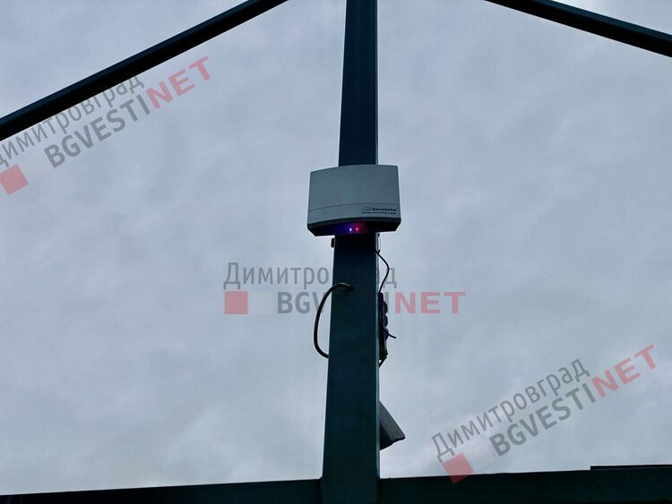 Две допълнителни станции за измерване на КАВ монтираха в Димитровград