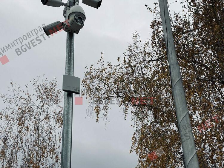 Две допълнителни станции за измерване на КАВ монтираха в Димитровград