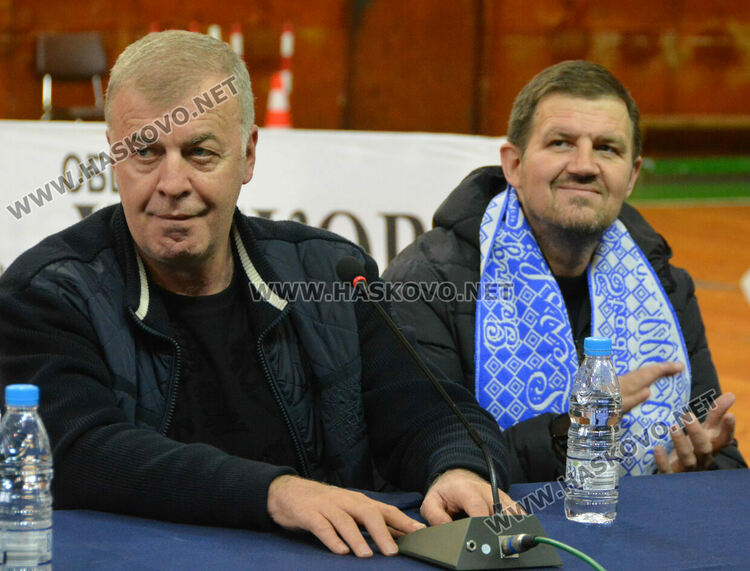 Ръководството на ПФК „Левски“ обсъди бъдещето на клуба с фенове в Хасково