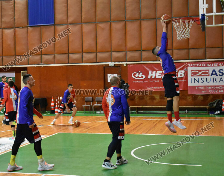 Заради счупен кош отложиха баскетболния мач между &ldquo;Хасково&rdquo; и &ldquo;Хебър Б&rdquo;