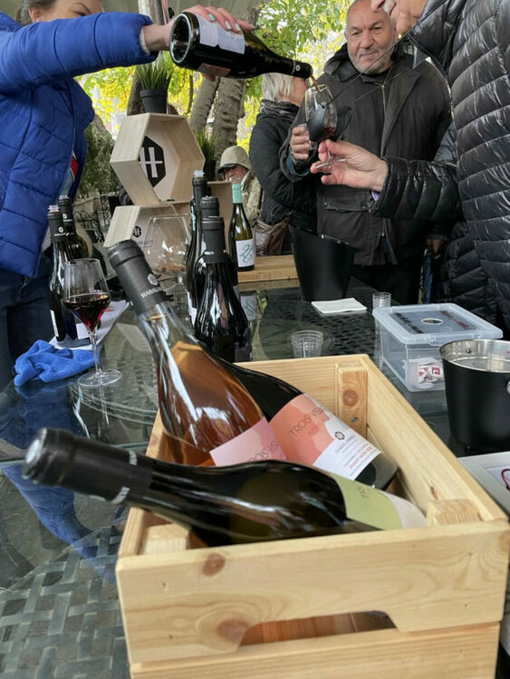 Министърът на туризма откри традиционното "Дефиле на младото вино" в Стария град в Пловдив 