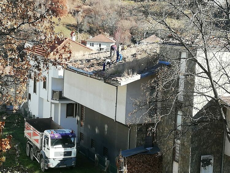 В Момчиловци ремонтират покрива на музея, парите са осигурени от партньорите на селото от Китай