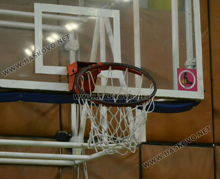 Заради счупен кош отложиха баскетболния мач между &ldquo;Хасково&rdquo; и &ldquo;Хебър Б&rdquo;