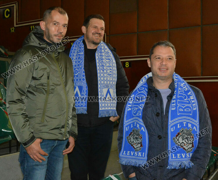 Ръководството на ПФК „Левски“ обсъди бъдещето на клуба с фенове в Хасково