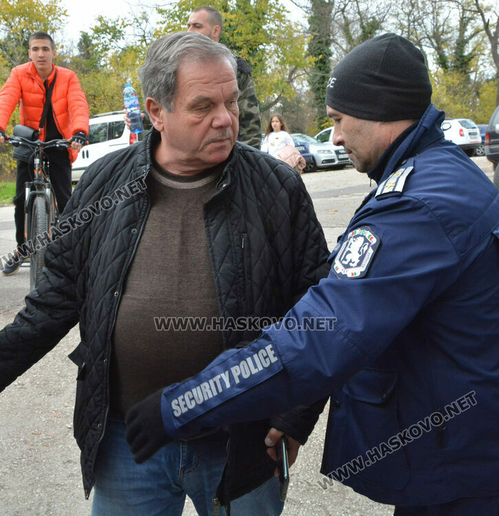 &ldquo;Саяна&rdquo; изпусна &ldquo;Левски&rdquo; (Крумовград) във футболното дерби в Хасково