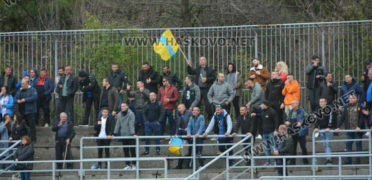 &ldquo;Саяна&rdquo; изпусна &ldquo;Левски&rdquo; (Крумовград) във футболното дерби в Хасково