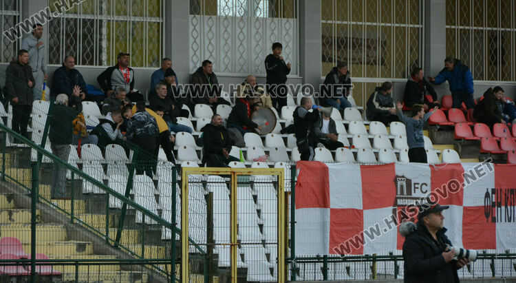 &ldquo;Саяна&rdquo; изпусна &ldquo;Левски&rdquo; (Крумовград) във футболното дерби в Хасково