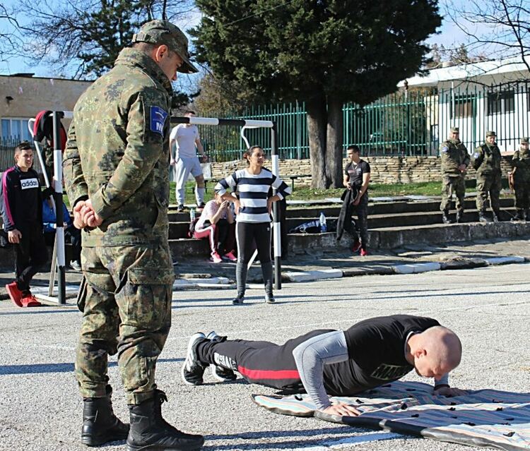 снимки: ВФ 52740