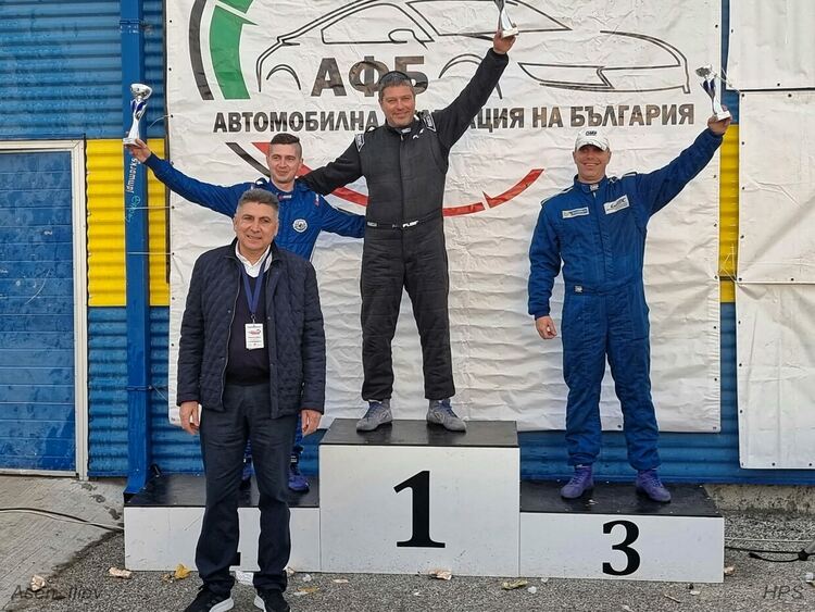 Първо място за Иван Бакърджиев в автомобилизма, Илия Вачев - трети