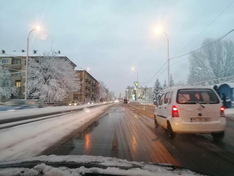 Основните пътни артерии на територията на община Перник са почистени и проходими при зимни условия