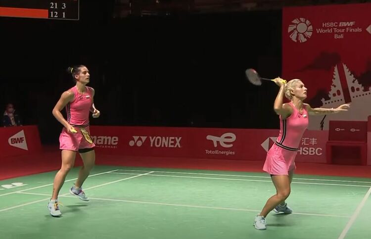 Сестри Стоеви с първа победа на финалите на Световните серии в Индонезия