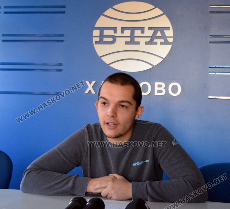 Антон Атанасов