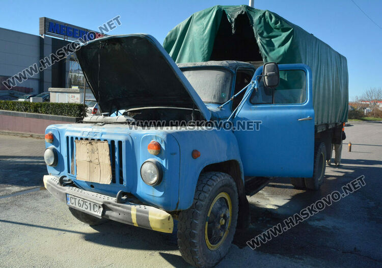Горя камион ГАЗ в Хасково