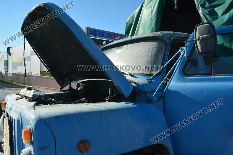 Горя камион ГАЗ в Хасково