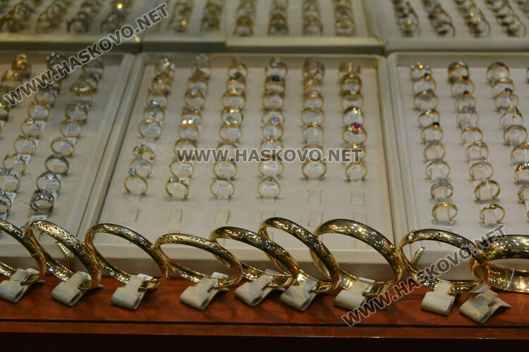 31-годишен обра златарско ателие в Хасково