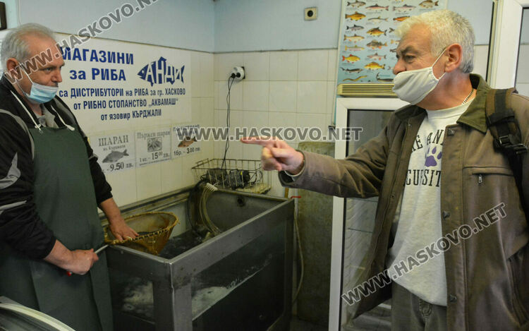 Проверяват магазините за риба и заведенията в Хасковско преди Никулден