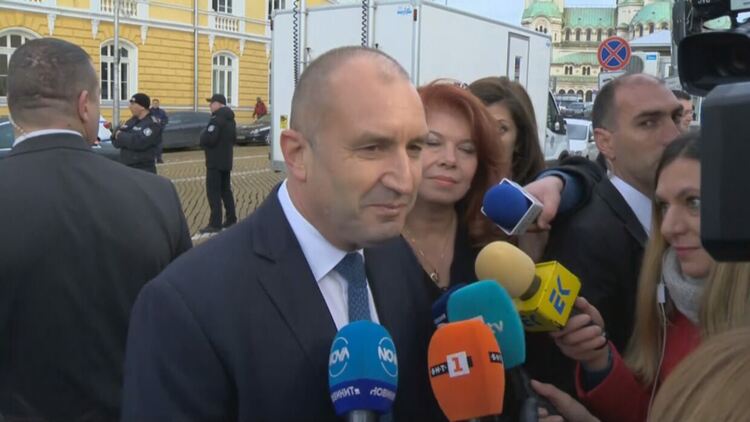 Румен Радев свиква консултации за правителство в понеделник