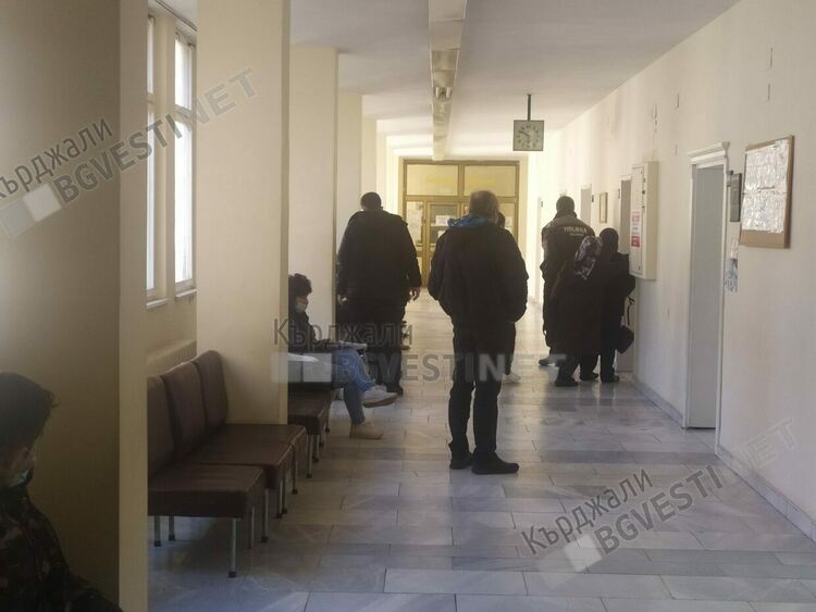 Неочакван интерес на жители от Махалата към ваксинирането, стягат се за чужбина